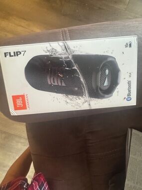 BNIB! Never used! JBL Black Flip 7